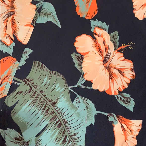 NWOT Tropical Print Pants - Picture 6 of 6